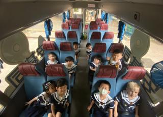 School-Bus-Visiting-5
