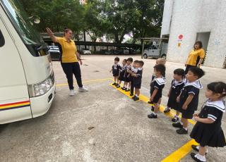 School-Bus-Visiting-6