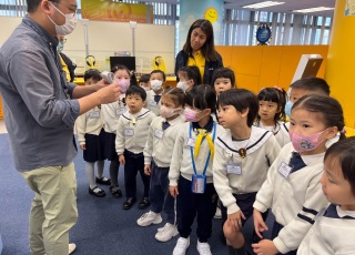 Visit Tai Po library